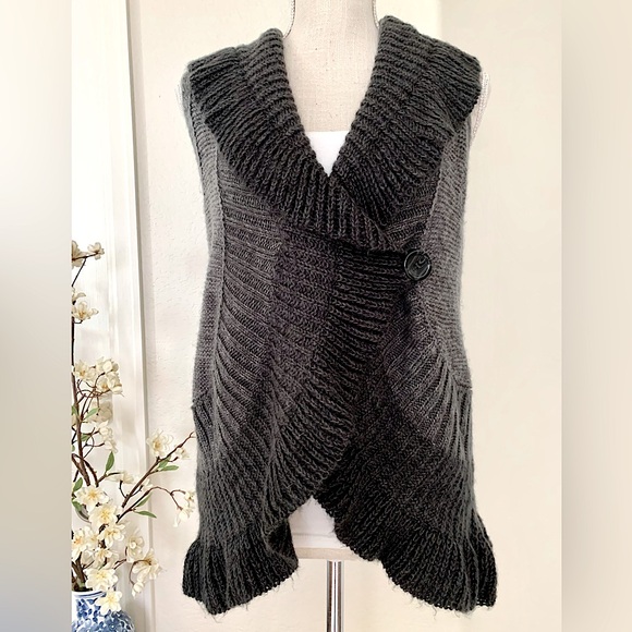 Bandolino Denim Sleeveless Cardigan w/ Ruffle - Picture 5 of 14